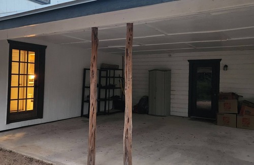 Spring Branch Apartamento | Charming studio in delightful Spring Branch for a quick, tranquil stay.