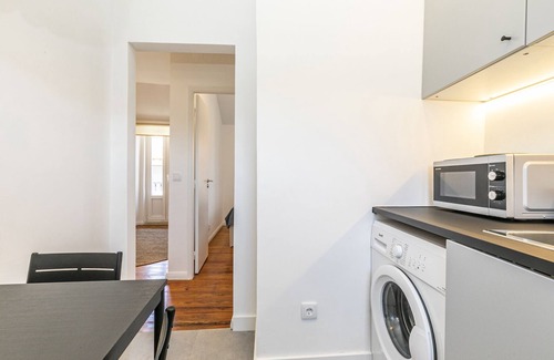 Alfama Apartamento | Charming Studio in Graça Overlooking the Tagus River