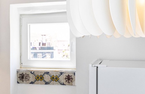 Alfama Apartamento | Charming Studio in Graça Overlooking the Tagus River