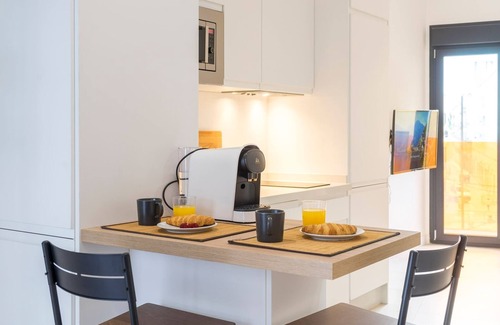 El Molinillo Apartamento | Encantador estudio en Málaga centro por Sharing Co.