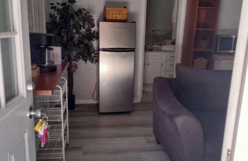 Plano Apartamento | Charming studio in peaceful Plano with AC
