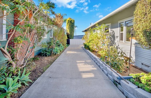 North Park Apartamento | Charming Studio in Prime Location - The Balboa Bungalow - New Listing