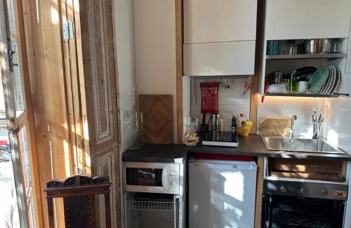 Lisbon Old Town Apartamento | Charming Studio in the City Center - With Terrace