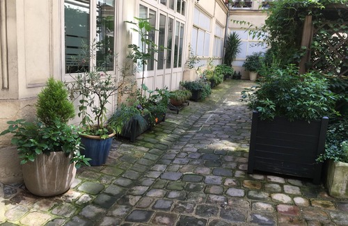 Enfants-Rouges Apartamento | Encantando pequeño estudio en el Marais