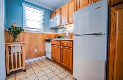 Block Island Apartamento | Charming Studio in Island Manor Resort