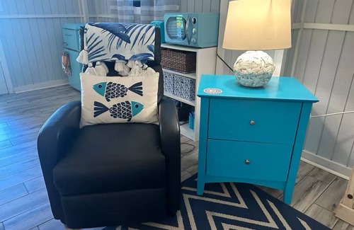 Tybee Island Apartamento | Charming studio in Tybee Island located on a Tidal Creek with dock access