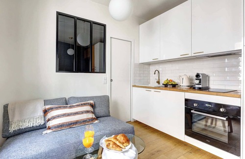 Enfants-Rouges Apartamento | Charming Studio Near Place des Vosges Le Marais