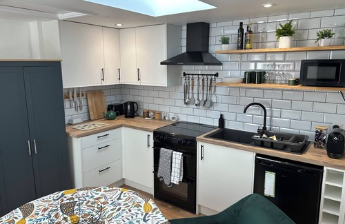 Glastonbury Apartamento | Charming studio on the outskirts of Glastonbury with WiFi and parking.