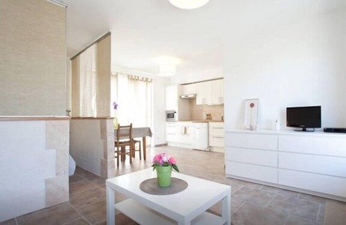 Fontvieille Apartamento | Estudio encantador, tranquilo, patio, 2-4p
