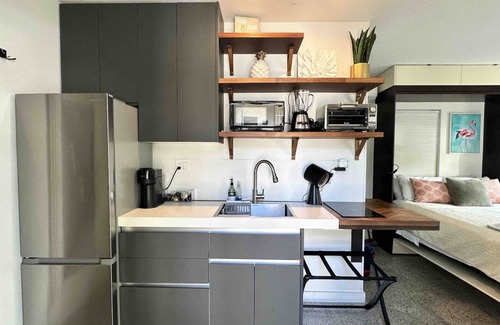 Lake Ridge Apartamento | Charming Studio Prime Location Steps from Beach