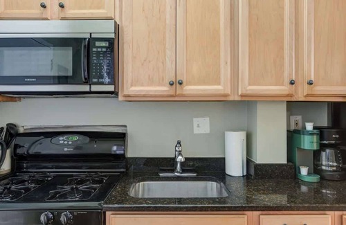 Center City East Apartamento | Charming Studio w/King Bed in Washington Square