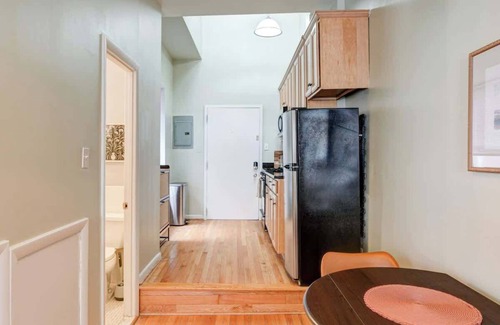 Center City East Apartamento | Charming Studio w/King Bed in Washington Square