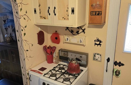 Sunset Park Apartamento | Charming studio with WiFi and AC in delightful Santa Monica