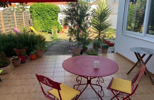 La Rochelle Apartamento | Charming studio with terrace and garden.