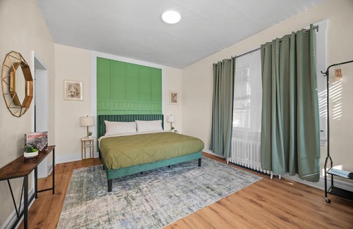 Pittsburgh Apartamento | Charming Studio with Sun Room Sleeps 4