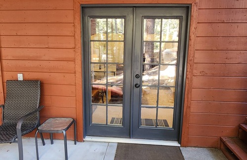 June Lake Apartamento | Charming studio with high-speed WiFi and AC in enchanting June Lake