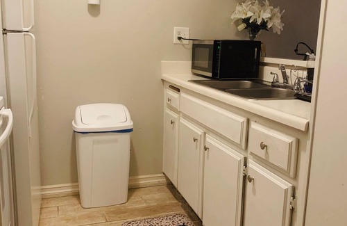 Upland Apartamento | Charming studio with WiFi and AC in pleasant Upland