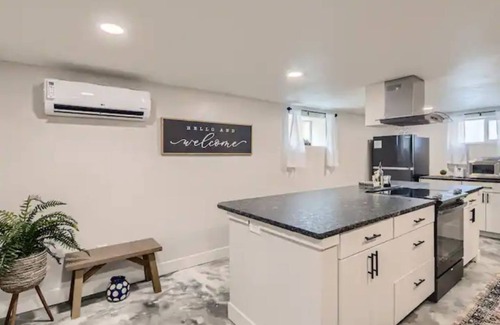 Old North End Casa | Colorado Escape-King Need-Spa Bath-Modern-Clean
