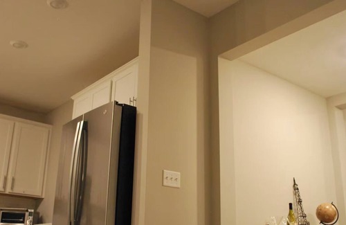 Maxwell Cama Y Desayuno | Charming Suite in a Spacious Shared Home in Fishers – Utilities included