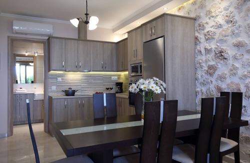 Tsoukaladhes Casa | Charming suite Iro just few minutes from Kathisma & Mylos Beach