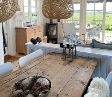 Mesinge Casa | Charming Summer House Near Dalbybugten
