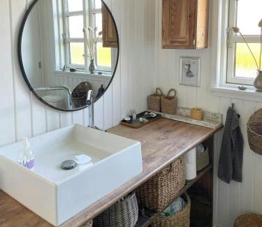 Mesinge Casa | Charming Summer House Near Dalbybugten