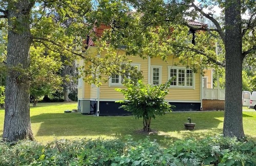 Ytterbystrand Casa | Charming Summer Paradise in Resarö