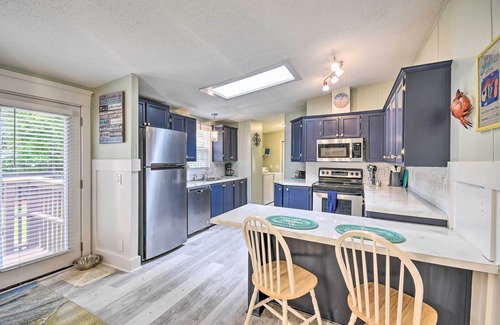 Supply Casa | Charming Supply Home < 2 Mi to Holden Beach!