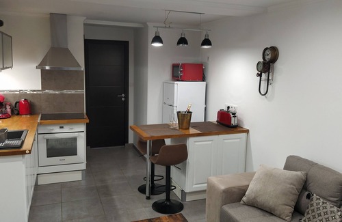 Laveyron Apartamento | Charming T2 apartment in villa with spa