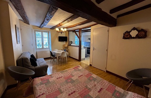 La Roche-Posay Apartamento | Encantador T2 en el centro de La Roche-Posay con WIFI y aparcamiento gratuito