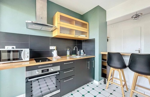 Chamalieres Apartamento | Charming T2 with Balcony and Garage