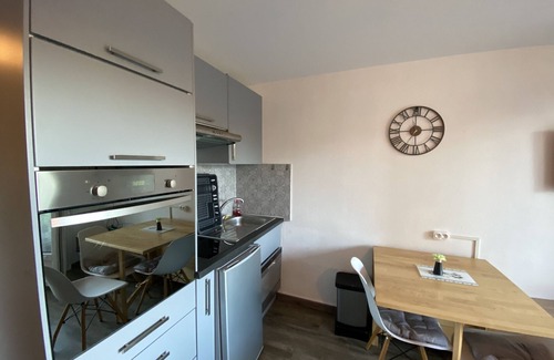 La Roche-Posay Apartamento | Encantador T2 con terraza cerca de Thermes du Connétable, Wi-Fi, lavavajillas
