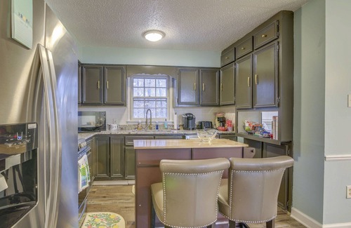 Jackson Casa | Charming Tennessee Retreat w/ Fireplace & Grill!