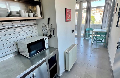 Cihangir Apartamento | Charming terrace apartment in historic Istanbul with dreamy Bosphorus views.