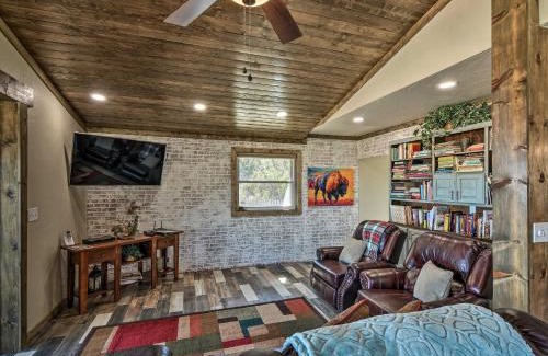 Canyon Casa | Charming Texas Home with Stunning Canyon Views!