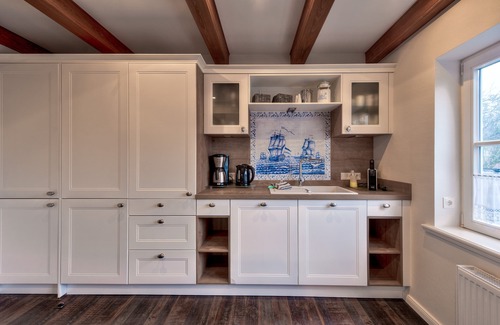 Dagebuell Casa | Tejado de paja con Encanto Cottage - restaurada - Warftlage idílico