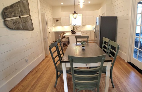 Liberty Hill Casa | Charming Three Bedroom Home In Liberty Hill