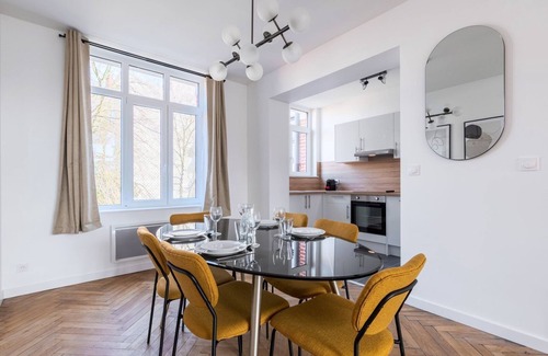 Marcq-en-Baroeul Apartamento | Charming through-apartment renovated and equipped!