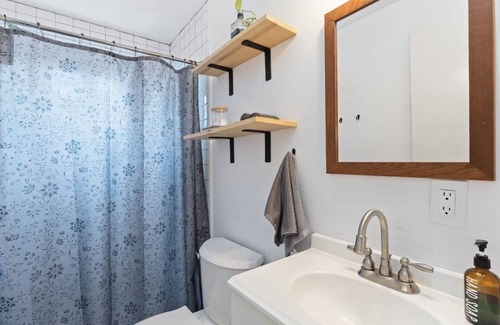 East MLK Cabaña | Charming Tiny Home Retreat!