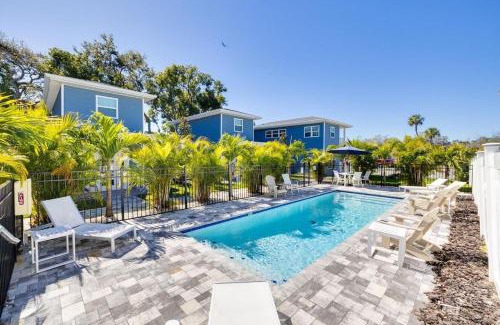 Downtown Dunedin Casa | Charming Tiny Home w/Pool in Downtown Dunedin