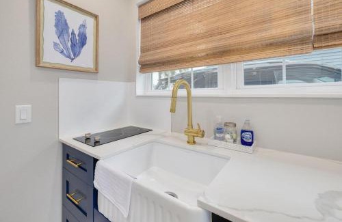 Downtown Dunedin Casa | Charming Tiny Home w/Pool in Downtown Dunedin