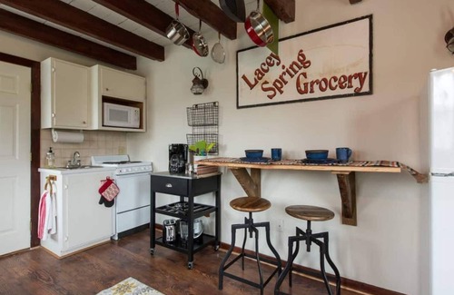 Harrisonburg Casa | Acogedor, a minutos del centro de Harrisonburg, acceso al río Hburg Tiny house!