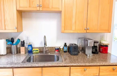 Outer Richmond Casa | Charming Top Floor Suite in Outer Richmond