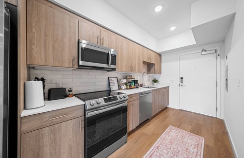 Bankers Hill Apartamento | Charming Top Floor Gem w/ City Ocean View in fabulous San Diego