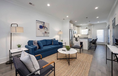 Urbandale Nations Casa | Charming Townhomes! Two Side By Side Units!