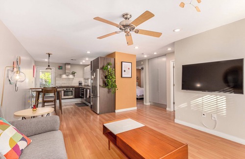 Camelback East Casa | Charming Townhouse in Sunny Central Phoenix