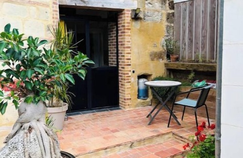 Chenehutte-Treves-Cunault Casa | Charming troglodyte cottage