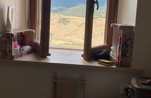 Magliano deʼ Marsi Casa | Charming traditional house overlooking the Monte Velino