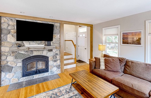 West Tisbury Casa | Charming tree-lined home with outdoor games, firepit, grill, W/D, & AC