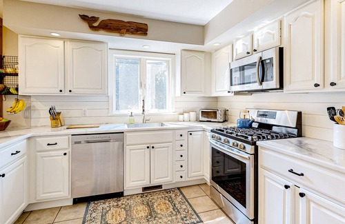 West Tisbury Casa | Charming tree-lined home with outdoor games, firepit, grill, W/D, & AC